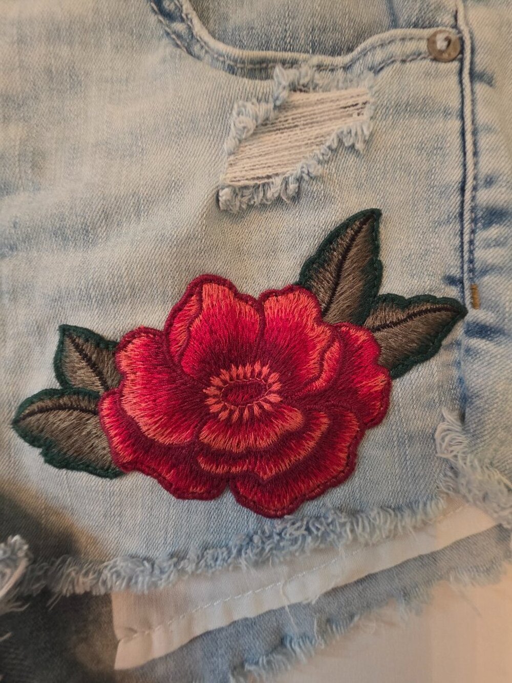 American Eagle Women's Embroidered Hi-Rise Shortie with Super Stretch, Size 6 - Picture 8 of 11